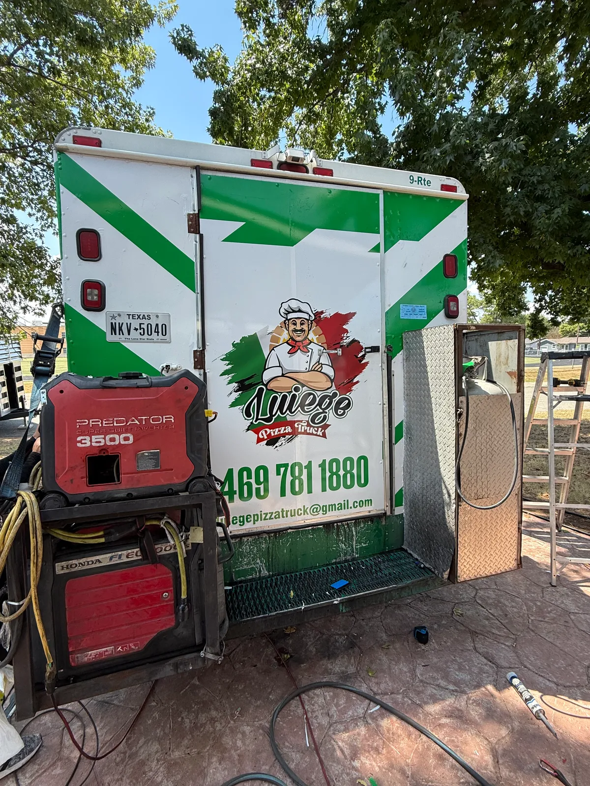 Luiege Pizza Truck wrap